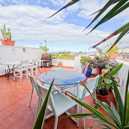 Puerto Nest Hostel *