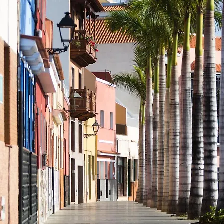 Puerto Nest 旅馆 *