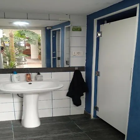 Puerto Nest Vandrerhjem