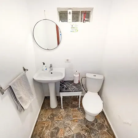 Vandrerhjem Puerto Nest *