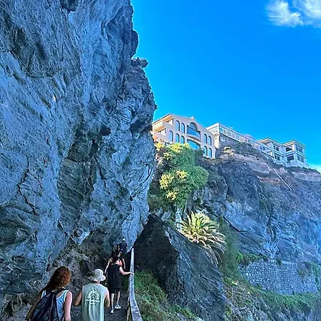 Puerto Nest ホステル