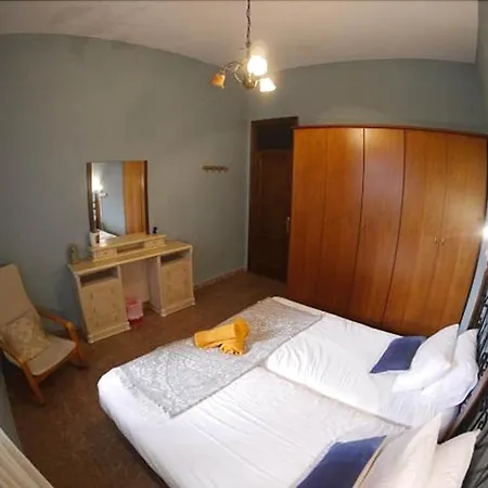 Vandrerhjem Puerto Nest *