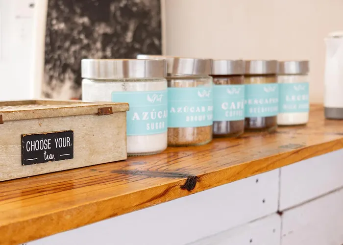 Puerto Nest Hostal *